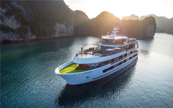 Du thuyền Stellar of the Seas